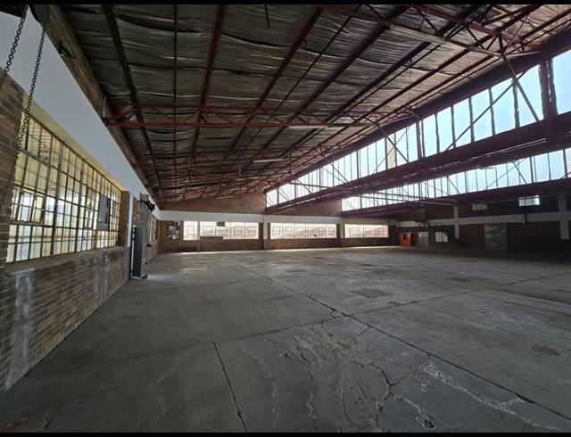 1,554M² WAREHOUSE TO LET IN BENROSE